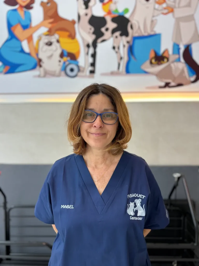 Mabel Gutiérrez Rehabilitadora de perros de Fisiovet